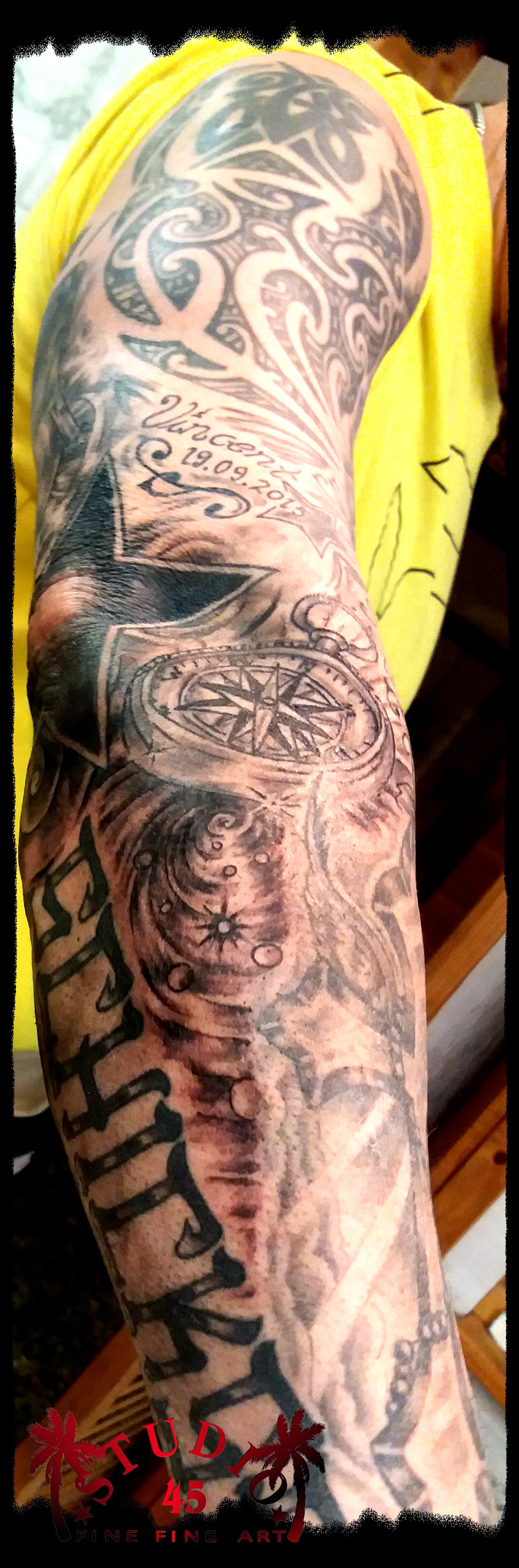 Sleeve Detailansicht Kreuz Kompass Skull Tattoo Recklinghausen STUDIO 45